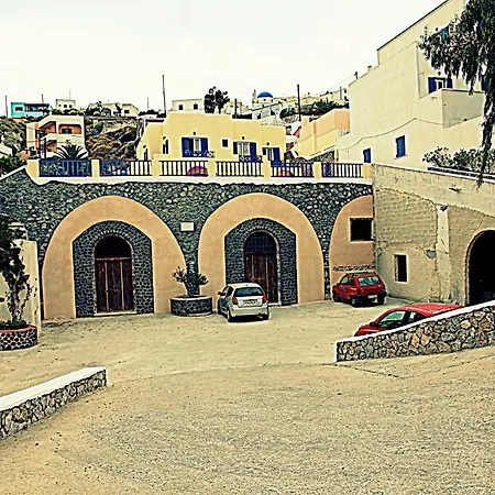 Anatoli Fira (Santorini)